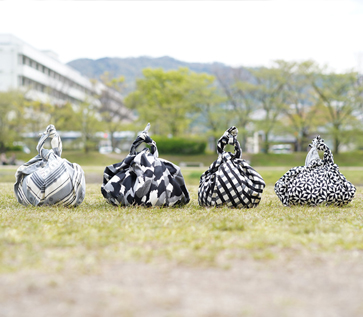 モノトーン 風呂敷